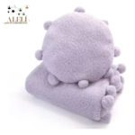 Set Pompon Manta y Almohadon